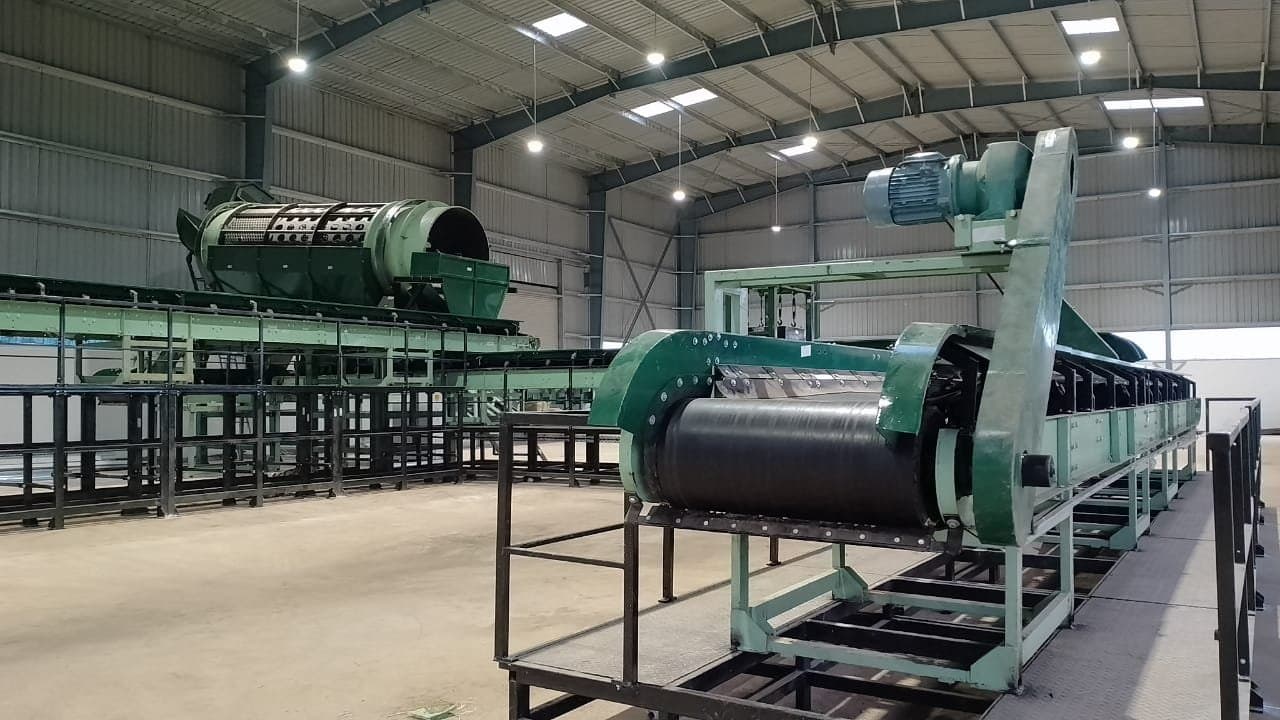Materials recovery facility sorting line